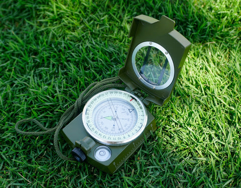 Personalized engraved Compass for kayaking,climbing,adventure expedition,outdoor wildlife,emergencies-2
