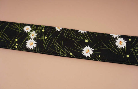 white daisy floral printed ukulele shoulder strap-detail-2