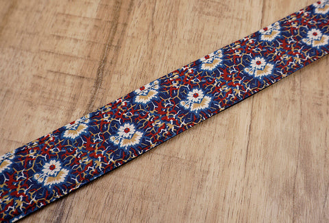 Thorn Daisy ukulele shoulder strap with leather ends-4