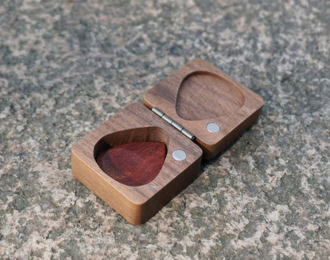 Guitar man Guitar pick holder box