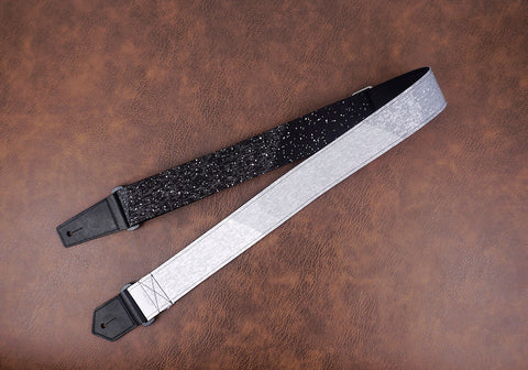 snow in mount guitar strap