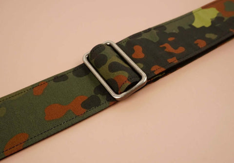guitar strap with camouflage-1 printed-detail