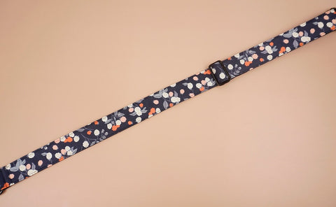 ukulele shoulder strap with raspberry flower printed-detail-1