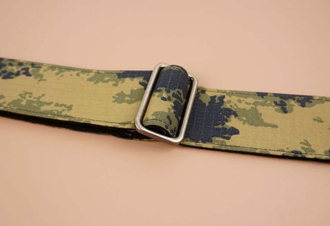 guitar strap with camouflage-2 printed-detail-2